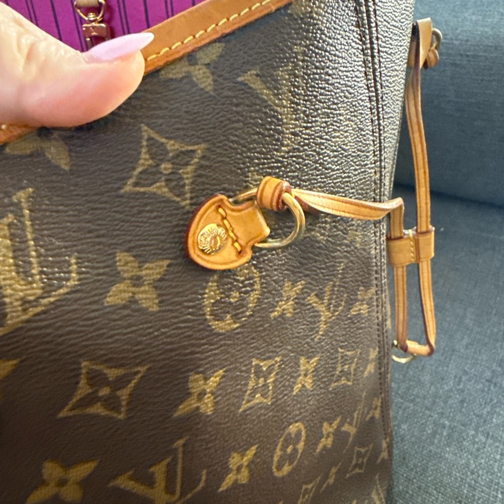 Authentic Louis Vuitton Neverfull MM - Picture 13 of 15